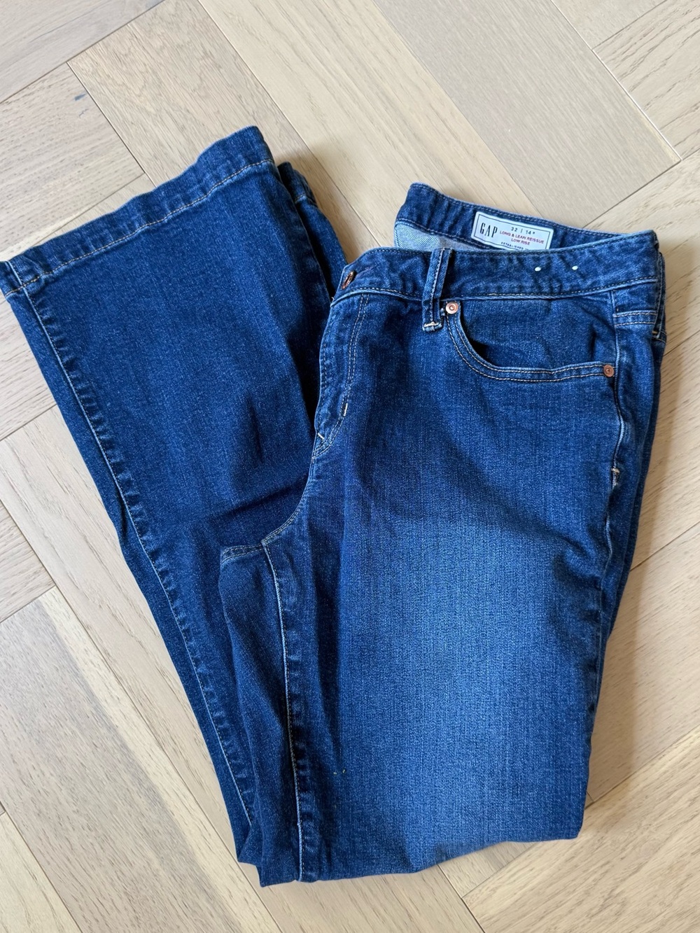 GAP Indigo long and lean low rise boot cut Jeans 14/32